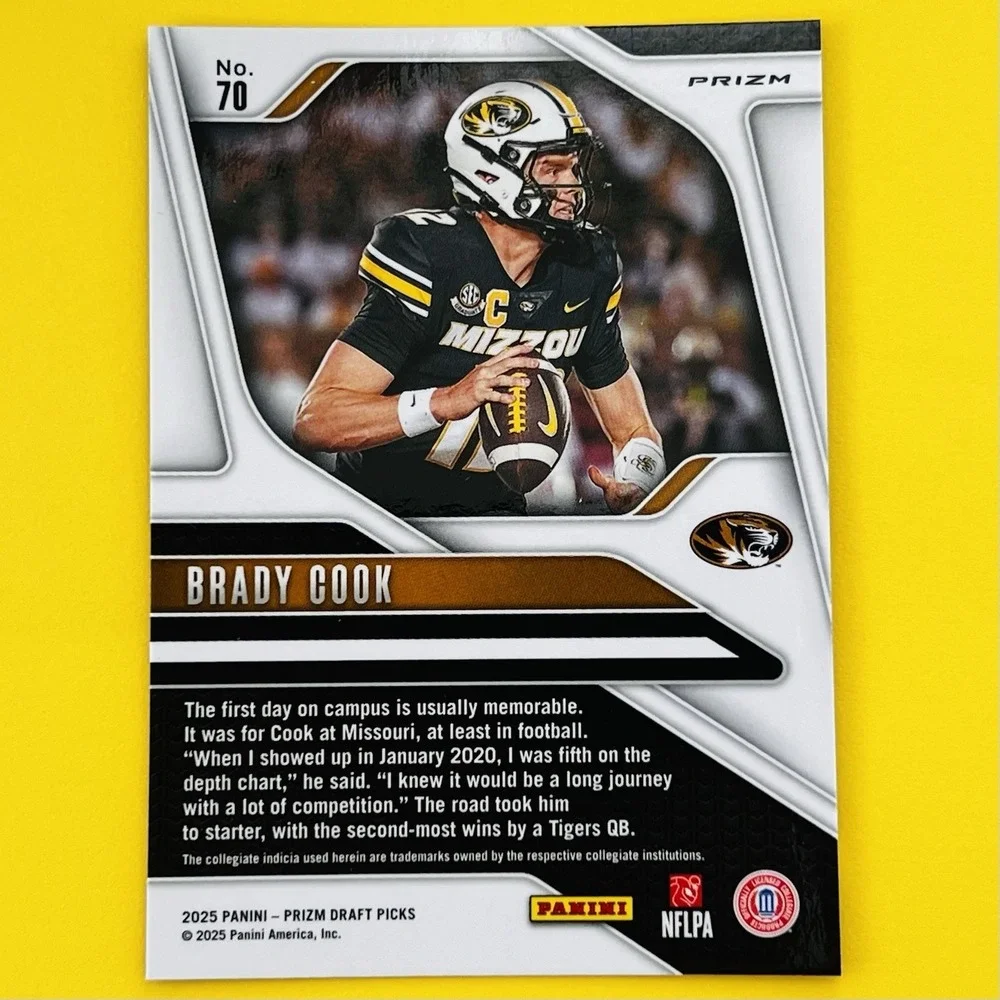 2025 Panini Prizm Draft Picks Brady Cook Purple Wave #70‎ Missouri